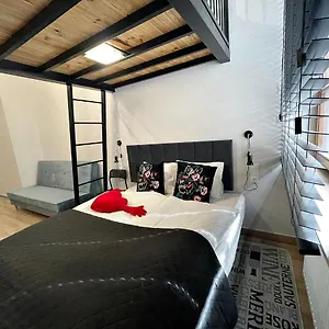 wroclaw-city-apartments-loft-komuny-paryskiej-72.hotelswroclaw.com/