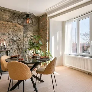 industrial-apartment-with-terrace-in-antwerp.hotelsghent.com/