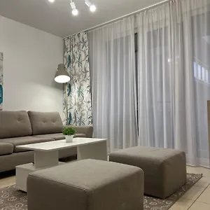 Sikorskiego 200 M Od Plazy Apartment
