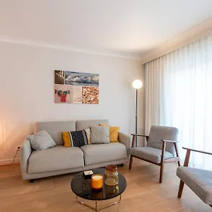 modern-appartement-met-groot-terras-dichtbij-zee.hotelsghent.com/