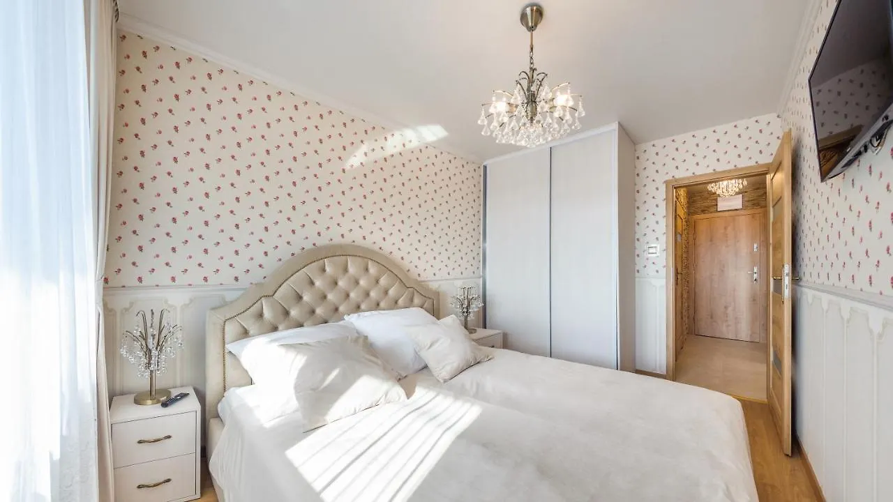 Apartament Z 1 Sypialnia Retro Deluxe 60 F Perlowa Przystan - Holiday City Kolberg 0*,  Polen