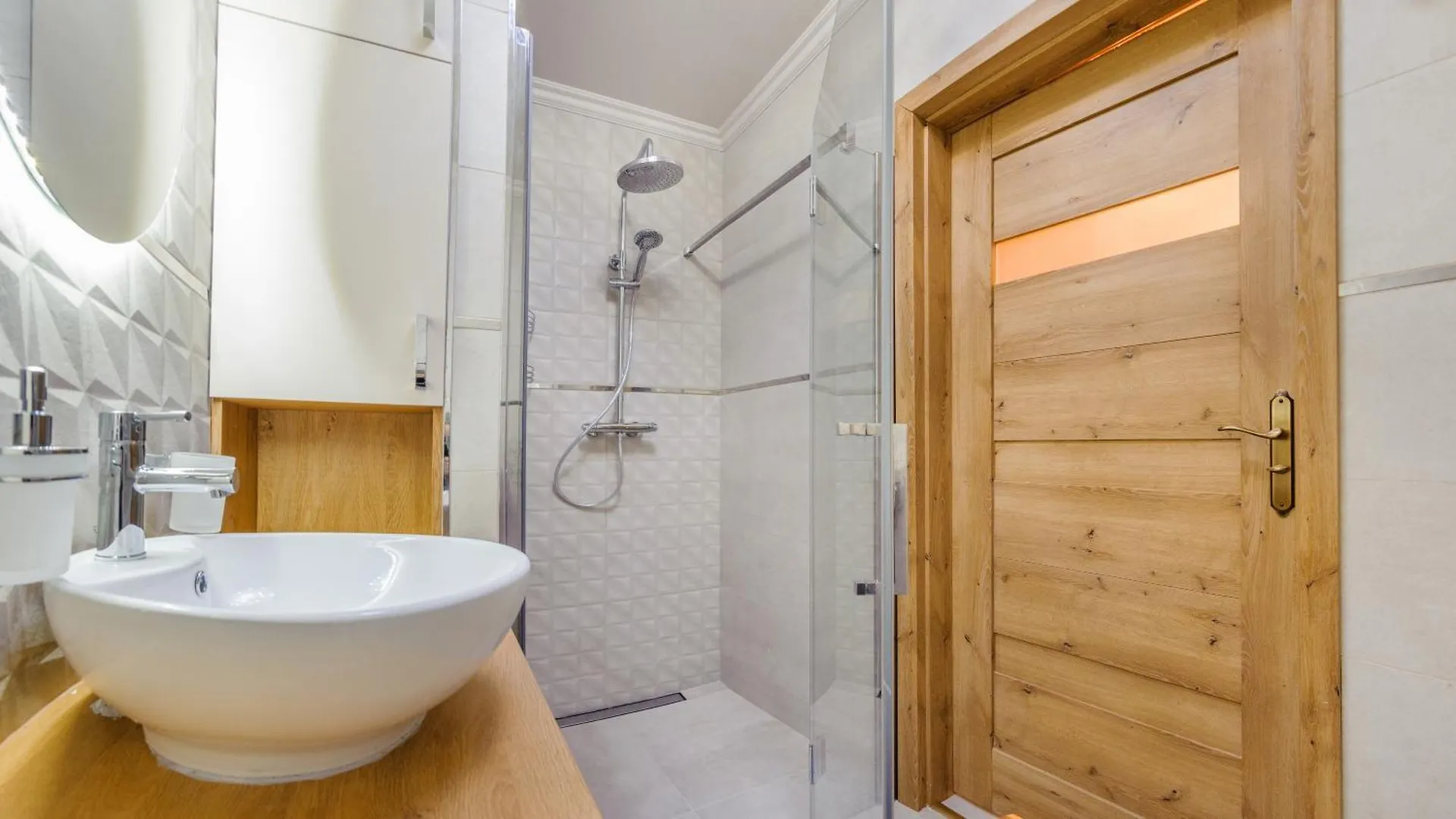 Apartment Apartament Z 1 Sypialnia Retro Deluxe 60 F Perlowa Przystan - Holiday City Kolberg